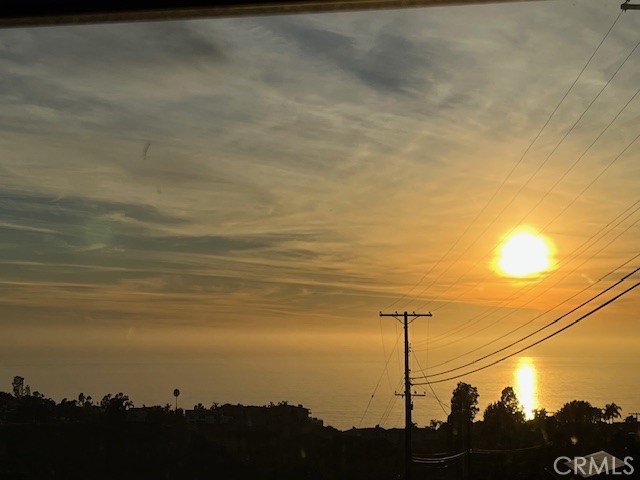 https://media.crmls.org/medias/0e352b3b-e872-4cc8-985a-6fb6e1852f2b.jpg?preset=X-Large