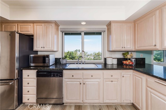 Detail Gallery Image 11 of 34 For 4805 Falcon Rock Pl, Rancho Palos Verdes,  CA 90275 - 4 Beds | 2 Baths