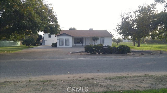 Detail Gallery Image 1 of 1 For 19043 Avenue 151, Porterville,  CA 93257 - 3 Beds | 1/1 Baths