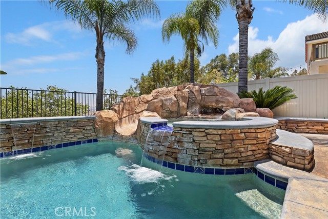 8581 Camino Limon Road, Corona CA: https://media.crmls.org/medias/0e35b928-8fe0-4c6f-95a0-258226e52e78.jpg