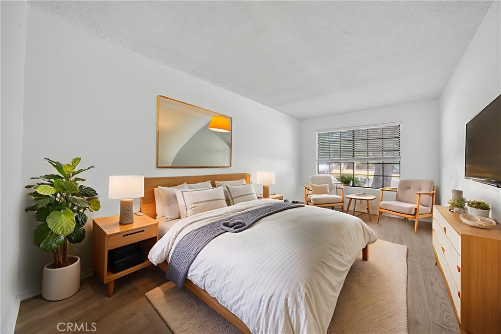 MLS #OC25244729 image #8