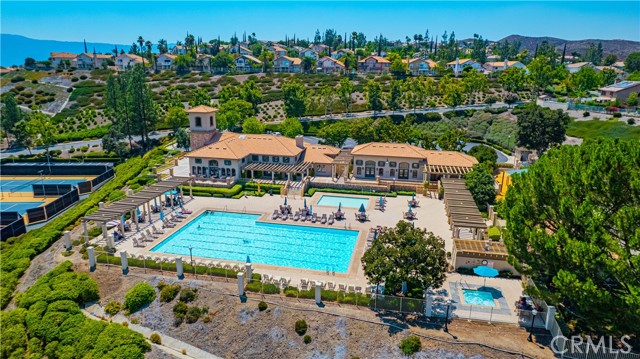 51 Corte Madera, Lake Elsinore CA: https://media.crmls.org/medias/0e36266e-2c75-4c5c-b9e6-b77f704eb259.jpg
