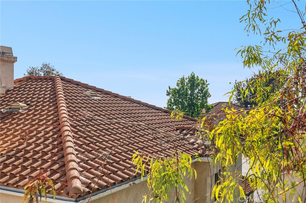 https://media.crmls.org/medias/0e362d0d-f677-4549-b24f-2b37ab33510c.jpg?preset=X-Large