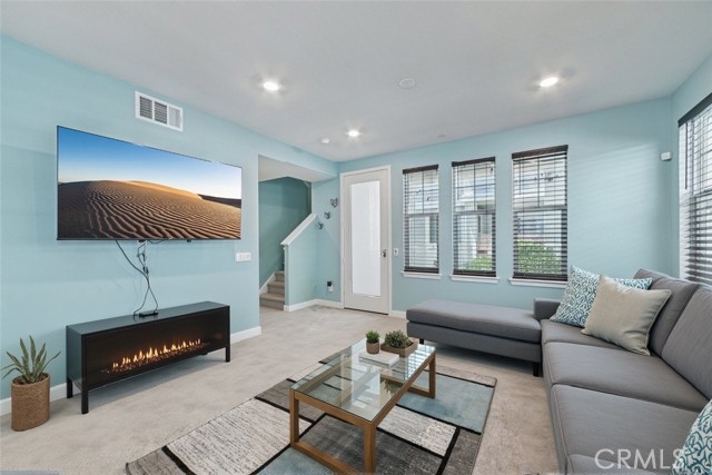 1040 N Anaheim Boulevard, Anaheim CA: https://media.crmls.org/medias/0e362f14-d872-447e-b7a6-2ac4e2408020.jpg