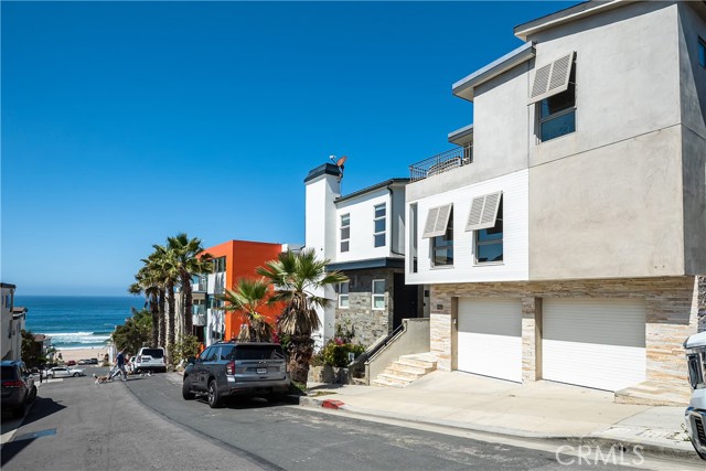 221 36th Street, Manhattan Beach, California 90266, 3 Bedrooms Bedrooms, ,3 BathroomsBathrooms,Residential,Sold,36th,SB22069794