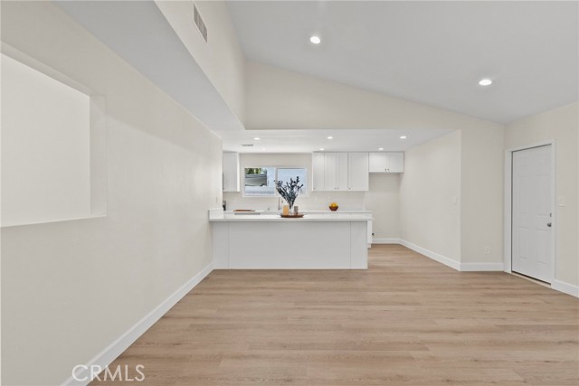 12847 Winthrop Avenue, Granada Hills CA: https://media.crmls.org/medias/0e3716c6-301a-4f20-8083-53ed39f654a8.jpg