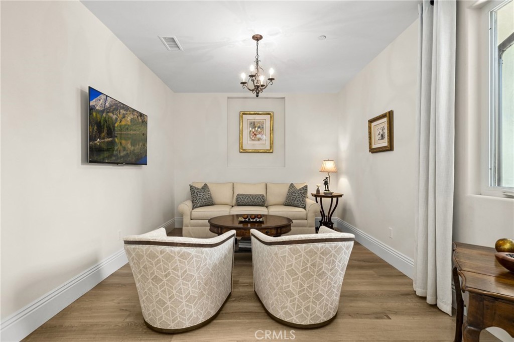 0e373e22 B81f 4e58 9b95 802db2549267