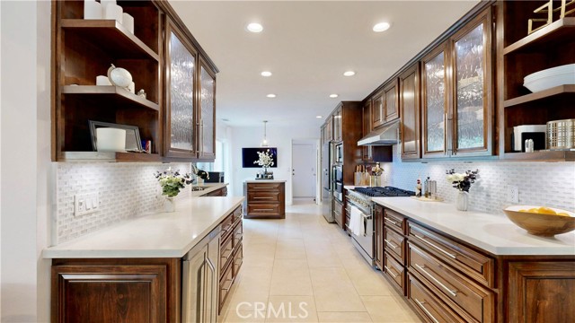 1421 Rust Court, Claremont CA: https://media.crmls.org/medias/0e37643d-4444-4f96-aaf0-1162d7ec0144.jpg