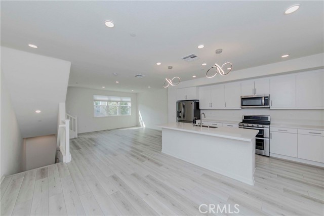 Detail Gallery Image 5 of 52 For 11005 Skyglow Dr, Rancho Cucamonga,  CA 91730 - 3 Beds | 2/2 Baths