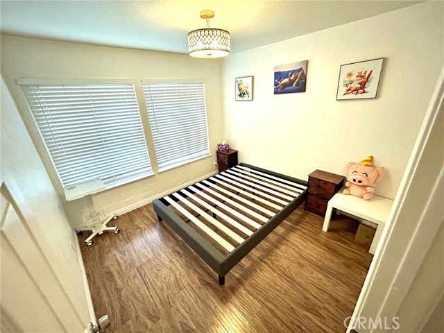 Detail Gallery Image 17 of 22 For 1006 Acacia, Corona,  CA 92879 - 4 Beds | 2 Baths