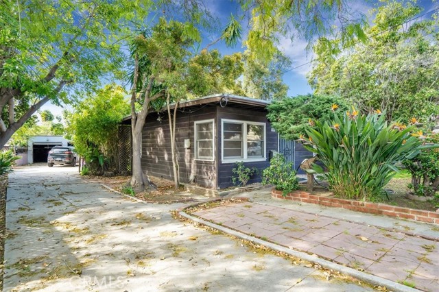 3844 15th Street, Long Beach, California 90804, 1 Bedroom Bedrooms, ,1 BathroomBathrooms,Single Family Residence,For Sale,15th,SB24080469