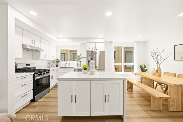 828 N Garfield Avenue, Alhambra CA: https://media.crmls.org/medias/0e39b399-971a-4c55-a198-587bc9379896.jpg