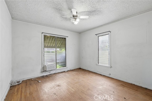 Detail Gallery Image 17 of 26 For 4720 Denny, Toluca Lake,  CA 91602 - 2 Beds | 1 Baths