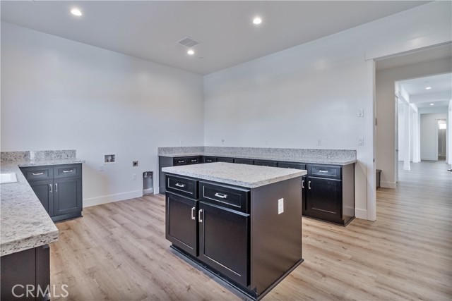 1734 Lester Avenue, Clovis CA: https://media.crmls.org/medias/0e39cc56-d980-4e09-9378-e3b626241858.jpg