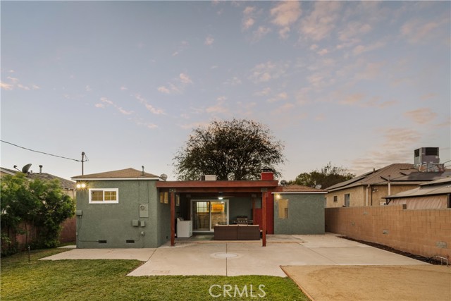 Detail Gallery Image 25 of 27 For 1640 N Lincoln St, Burbank,  CA 91506 - 4 Beds | 2 Baths