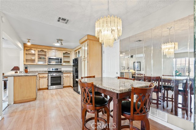 Detail Gallery Image 11 of 40 For 1103 Patricia Ln, Paso Robles,  CA 93446 - 3 Beds | 2 Baths