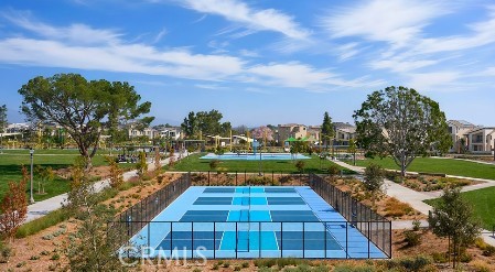 Detail Gallery Image 6 of 11 For 204 Briar Moon, Irvine,  CA 92618 - 4 Beds | 4/1 Baths