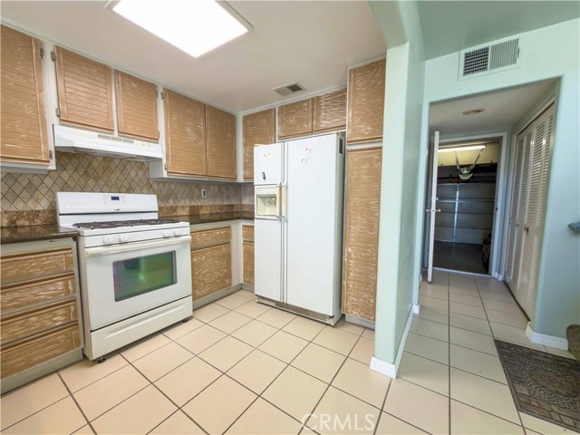Detail Gallery Image 22 of 41 For 22373 Mission Cir, Chatsworth,  CA 91311 - 2 Beds | 2 Baths