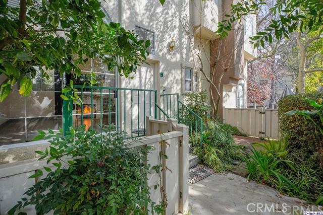 2 Bed Home for Sale in Sherman Oaks, California