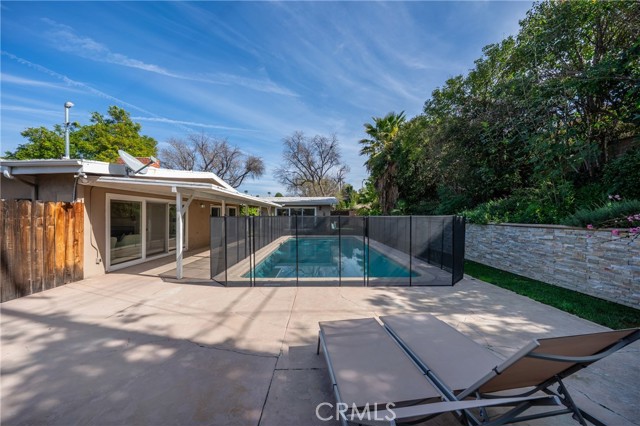 Detail Gallery Image 31 of 35 For 23000 Brenford Street, Woodland Hills,  CA 91364 - 4 Beds | 4 Baths