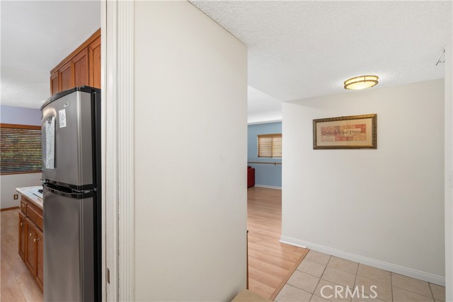 Detail Gallery Image 3 of 21 For 6133 Whitsett Ave #17,  North Hollywood,  CA 91606 - 3 Beds | 2 Baths