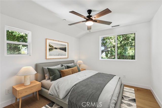 6950 Beckett Street, Tujunga CA: https://media.crmls.org/medias/0e3e0450-e559-4d6c-af78-f96560d16ce4.jpg