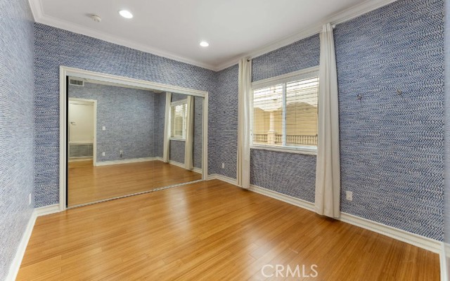 Detail Gallery Image 12 of 21 For 118 S Clark Dr #205,  West Hollywood,  CA 90048 - 3 Beds | 2/1 Baths