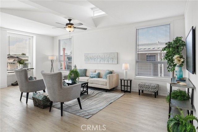 Detail Gallery Image 8 of 19 For 7271 Katella Ave. Ave #10,  Stanton,  CA 90680 - 3 Beds | 2 Baths
