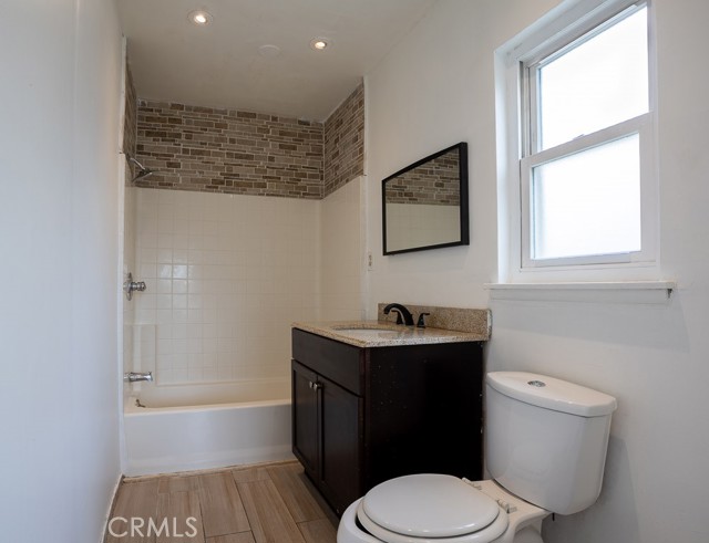 Detail Gallery Image 19 of 36 For 12561 Willard St, North Hollywood,  CA 91605 - 4 Beds | 2 Baths