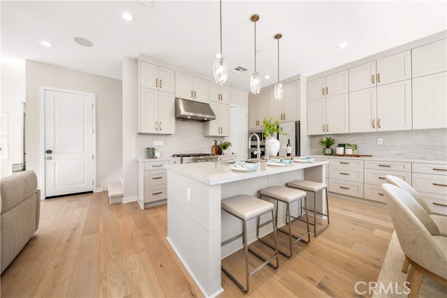 Detail Gallery Image 11 of 64 For 250 Newton, Lake Forest,  CA 92630 - 5 Beds | 4 Baths