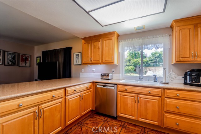 Detail Gallery Image 7 of 59 For 3806 San Miguel Dr, Fullerton,  CA 92835 - 4 Beds | 2/1 Baths
