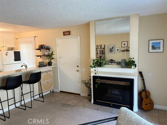 2821 S Fairview Street, Santa Ana CA: https://media.crmls.org/medias/0e406a90-c41f-4b60-86f7-0847c5df5b71.jpg