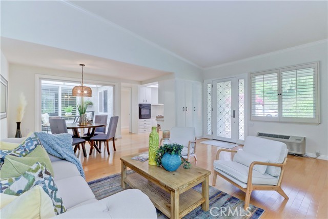 Detail Gallery Image 3 of 51 For 30 Calle Aragon #D,  Laguna Woods,  CA 92637 - 2 Beds | 1 Baths
