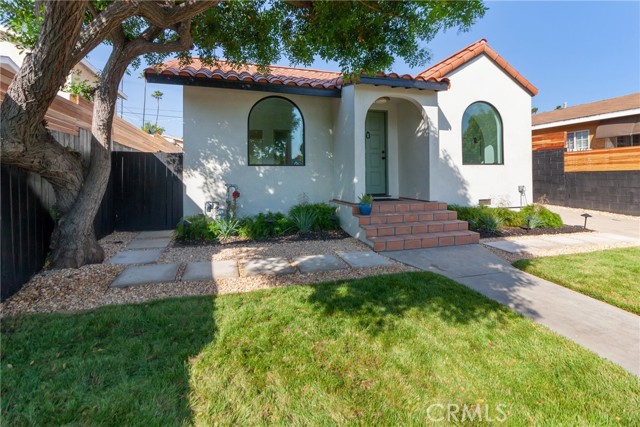3923 Revere Avenue, Los Angeles CA: https://media.crmls.org/medias/0e42bae3-6c0f-4d5e-a0b9-2887a2c50760.jpg