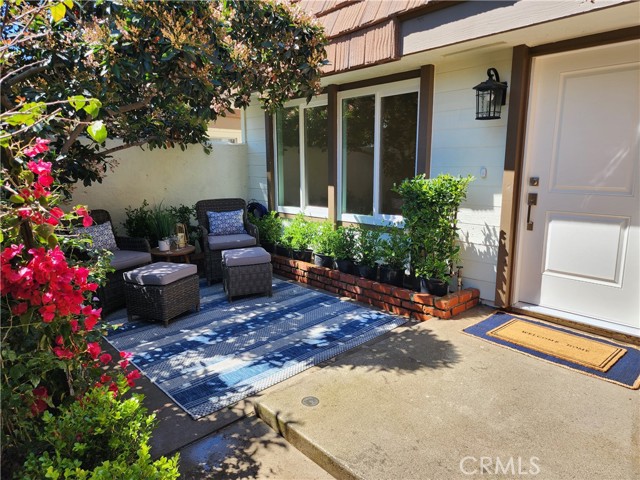 Detail Gallery Image 42 of 65 For 22218 Germain St #2,  Chatsworth,  CA 91311 - 4 Beds | 2/1 Baths