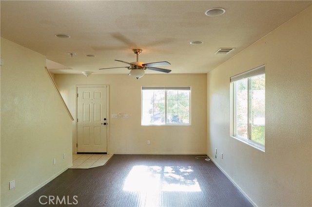 Detail Gallery Image 4 of 53 For 4376 Mathias Way, Merced,  CA 95348 - 3 Beds | 2/1 Baths