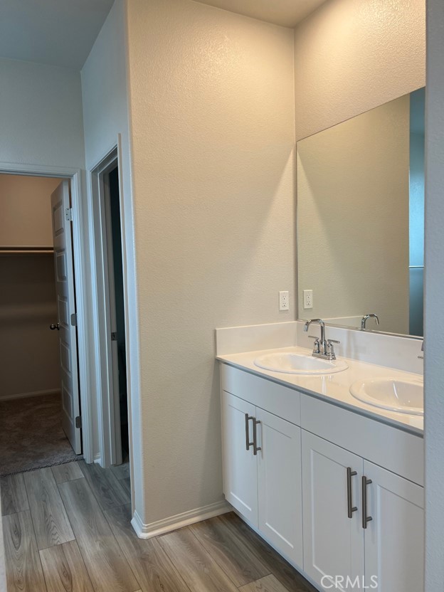 648 E Madeleine Privado, Ontario CA: https://media.crmls.org/medias/0e449d4d-13fd-4a16-b6bd-39b6c592877a.jpg