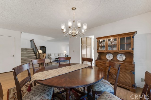 Detail Gallery Image 14 of 39 For 18200 Andrea Cir #6,  Northridge,  CA 91325 - 3 Beds | 2/1 Baths