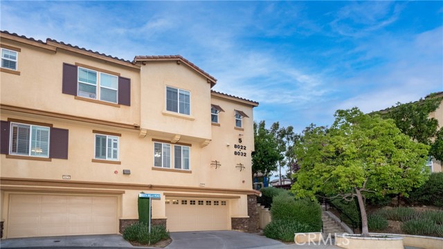 8022 Cresta Bella Road, Rancho Cucamonga CA: https://media.crmls.org/medias/0e459460-0bee-4540-b853-974e2863e199.jpg