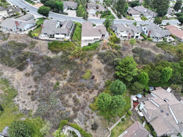 614 S Pathfinder Trail, Anaheim Hills CA: https://media.crmls.org/medias/0e461c94-126b-42e4-b7a3-68c985d0ab7e.jpg