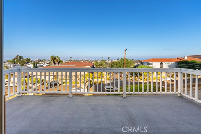 Detail Gallery Image 10 of 46 For 2333 S Patton Ave, San Pedro,  CA 90732 - 3 Beds | 3 Baths