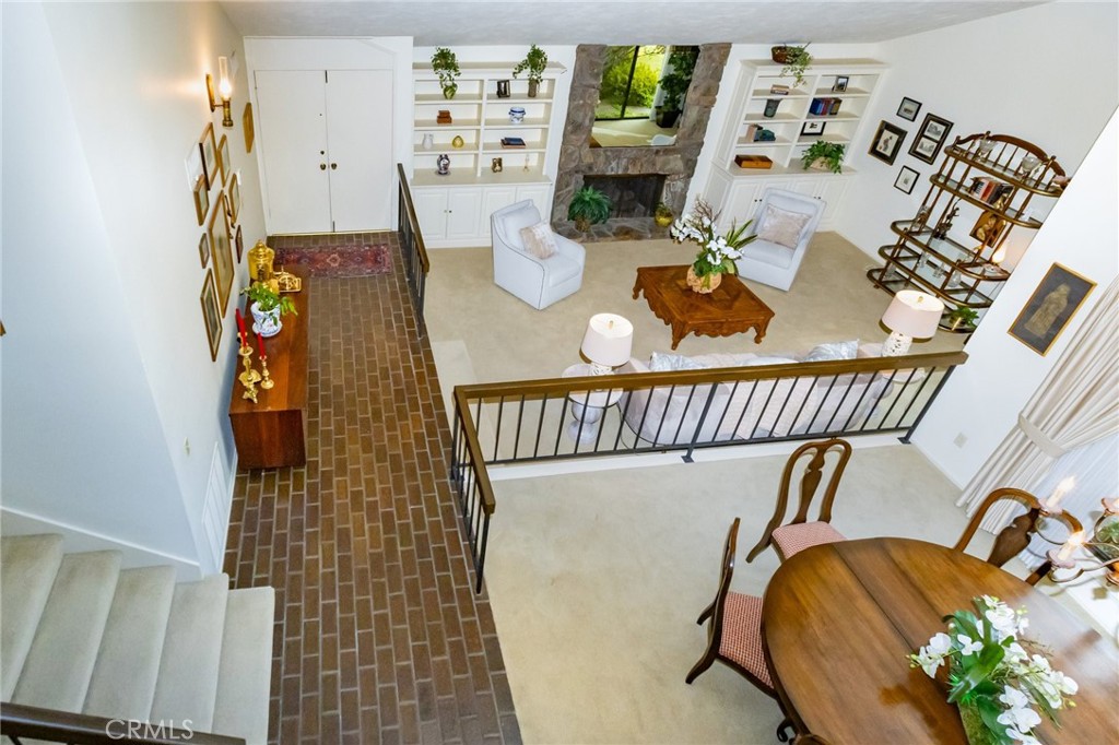 https://media.crmls.org/medias/0e47d4f7-fec7-49d9-8430-16e562e385ca.jpg?preset=X-Large