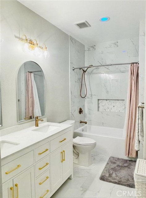5160 Caminito Exquisito, San Diego CA: https://media.crmls.org/medias/0e48eda4-26fc-40a5-8b0c-5904a7028bd2.jpg