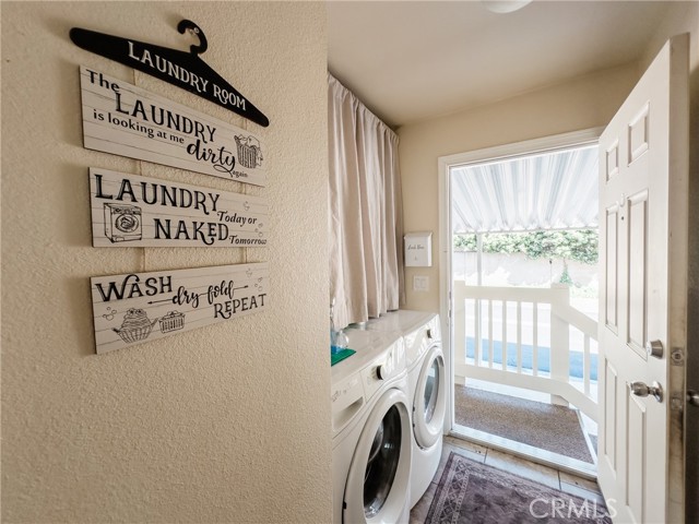 Detail Gallery Image 8 of 16 For 213 Parrot Ln, Fountain Valley,  CA 92708 - 4 Beds | 2 Baths