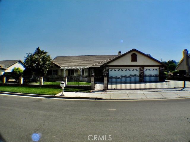 Detail Gallery Image 1 of 21 For 4850 Fairhill Pl, Jurupa Valley,  CA 92509 - 4 Beds | 2/1 Baths