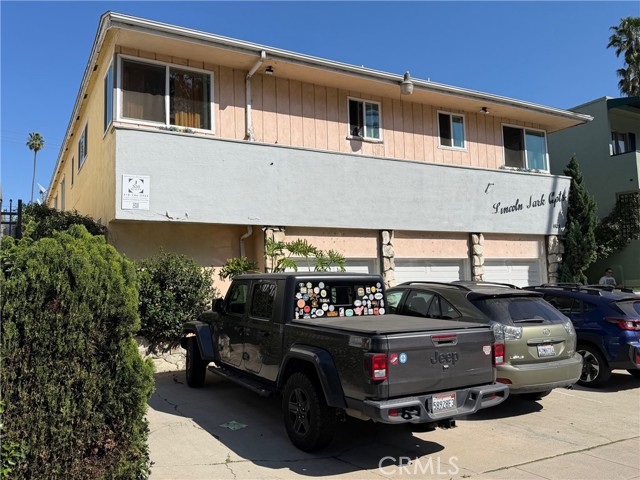 Detail Gallery Image 3 of 5 For 1129 Lincoln Bld, Santa Monica,  CA 90403 - – Beds | – Baths