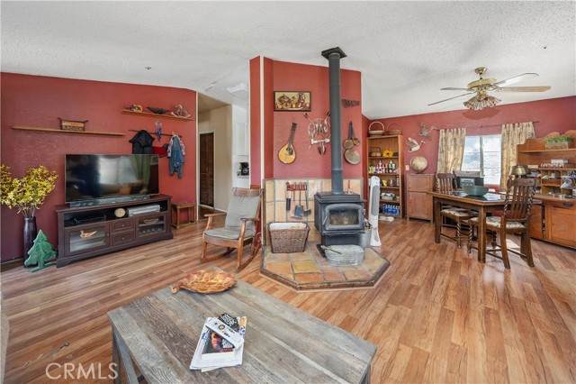 Detail Gallery Image 4 of 39 For 6135 Hubbard Rd, Acton,  CA 93510 - 2 Beds | 2 Baths