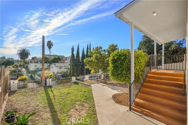 Detail Gallery Image 3 of 42 For 3261 Eagle St, Los Angeles,  CA 90063 - 4 Beds | 2 Baths