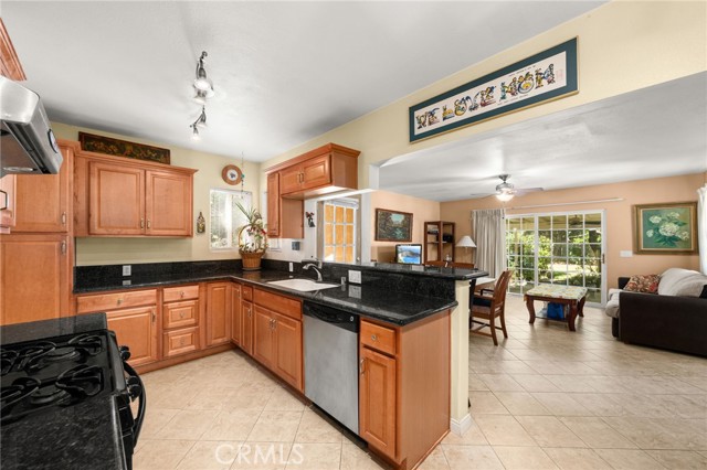 Detail Gallery Image 8 of 38 For 2415 Graydon Ave, Monrovia,  CA 91016 - 3 Beds | 2 Baths