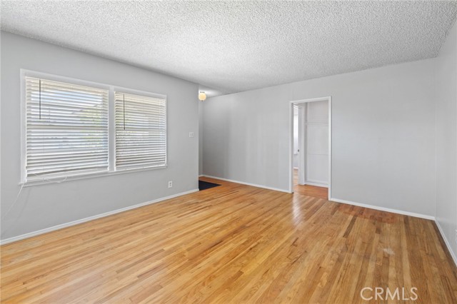 6345 Bigelow Street, Lakewood CA: https://media.crmls.org/medias/0e4d13f6-7b3b-4c72-9a10-c718f02cb083.jpg